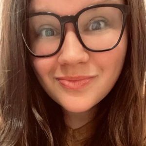 Meet your Posher, Lacey